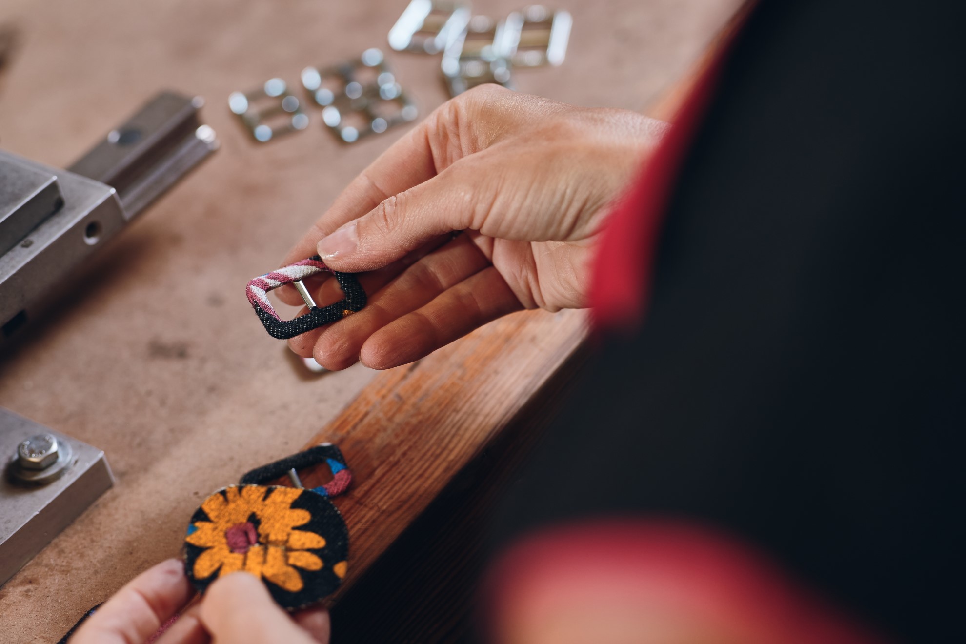 Esempio di fibbia artigianale per la moda